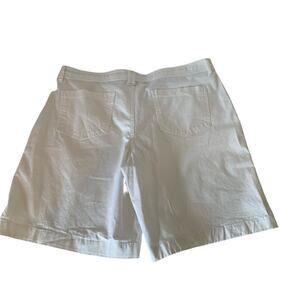 Riders by Lee white shorts size 16M